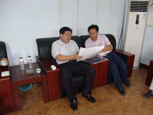 2013年8月6号,市委组织部常务副部长张甲军到徂徕山纪念园调研