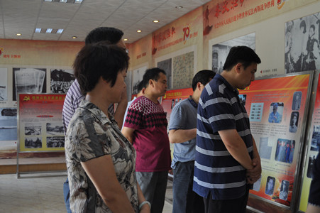 省直机关挂职书记来我馆参观学习