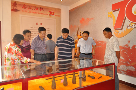 省直机关挂职书记来我馆参观学习