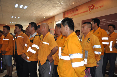 济南铁路局工务机械段庆祝建党95周年暨“两学一做”活动