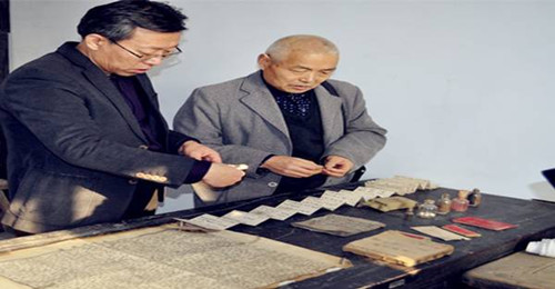 洪涛司令员行军床归馆收藏