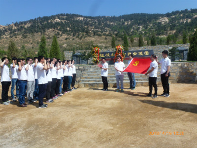 济南联通软件研究院到博物馆开展党日活动