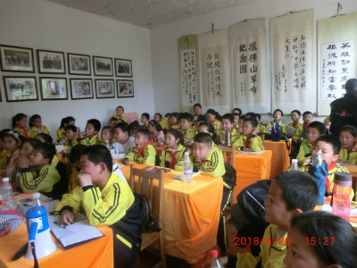 七里学校三年级学生到博物馆开展爱国主义教育活动