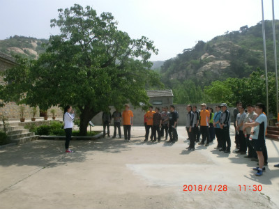 鲁信创投集团到博物馆开展党日活动