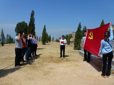 泰安市岱岳区角峪卫生院来我馆开展党日活动
