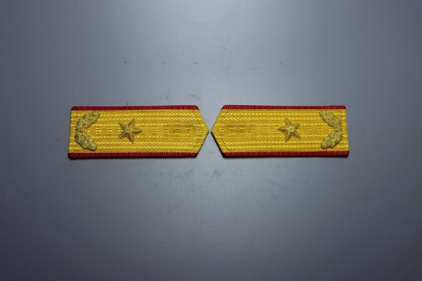 少将肩章
